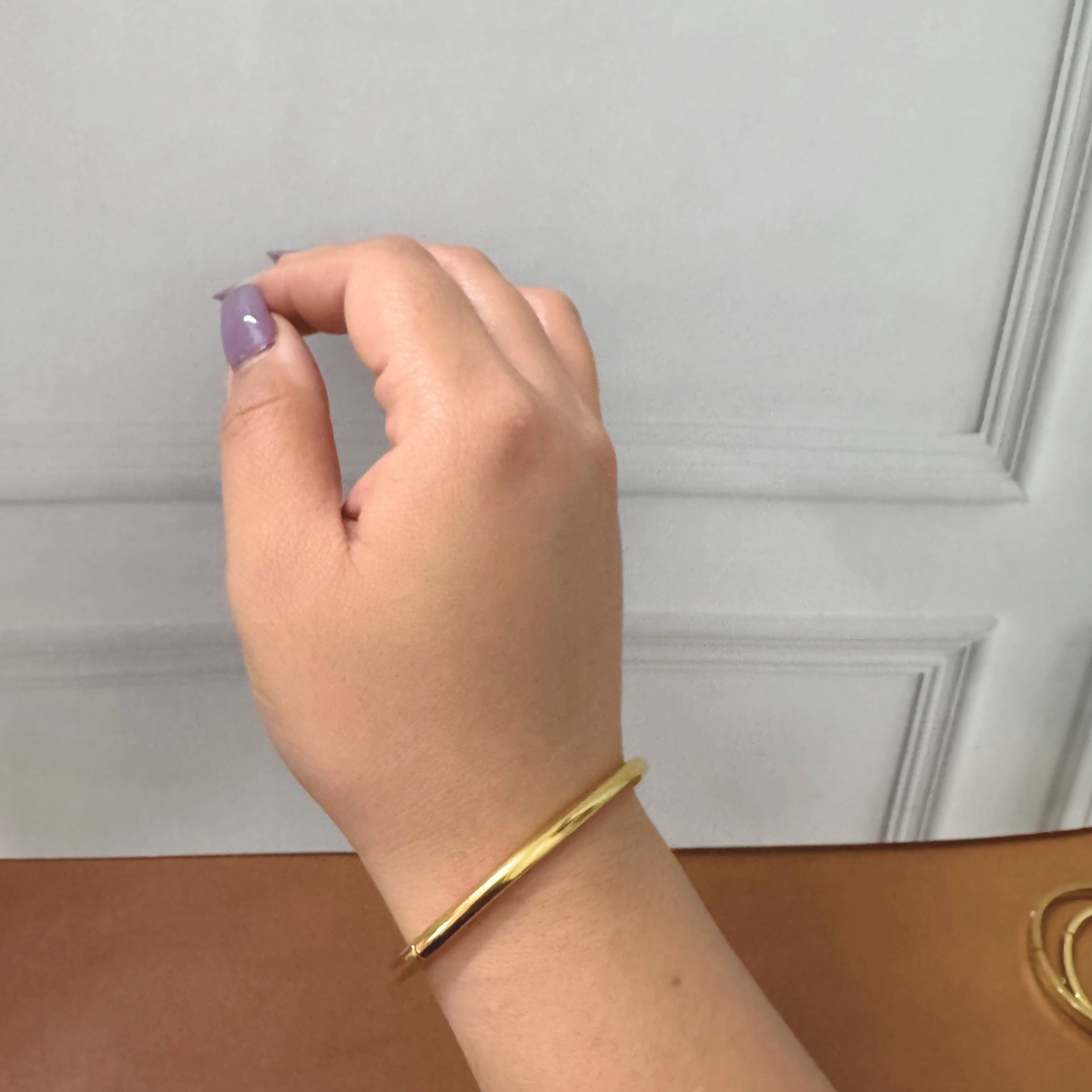 Simple Single Bangle